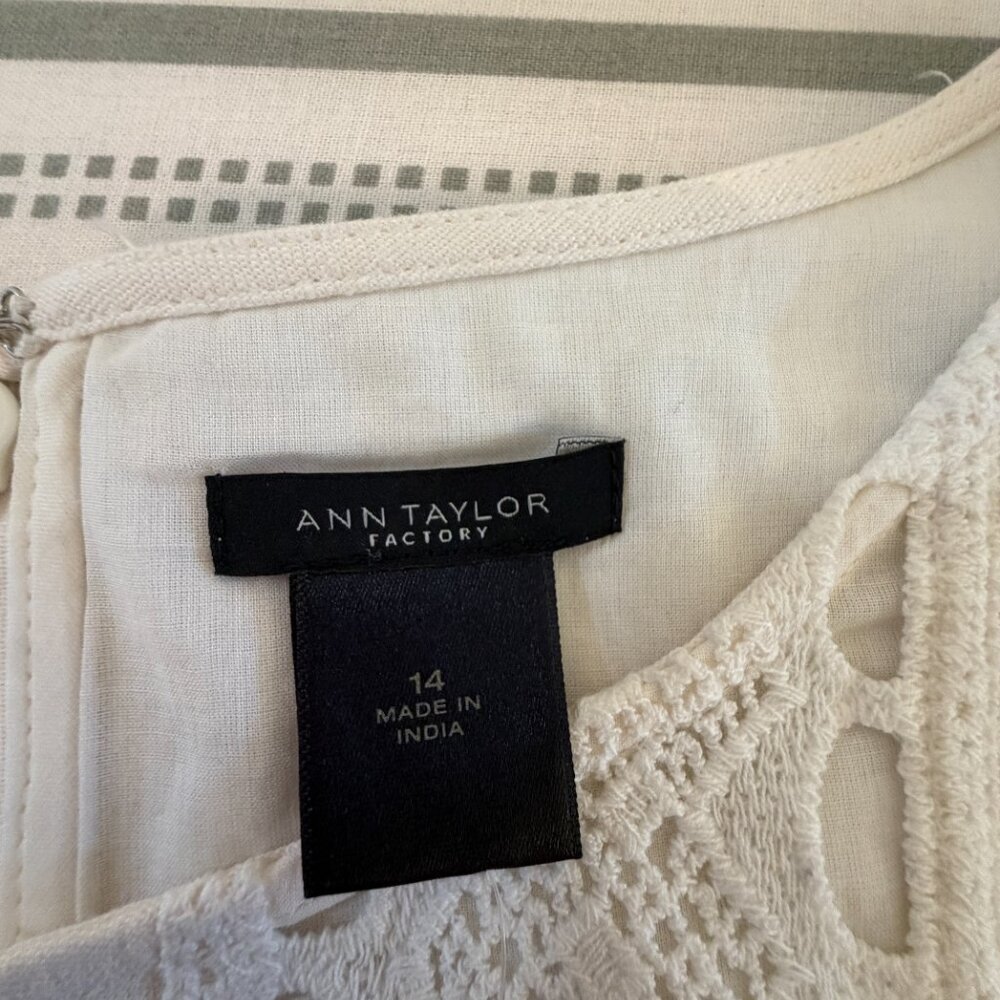 NWT Ann Taylor Sheath Dress - White Linen and Lace, Short-Sleeved - Picture 6 of 8